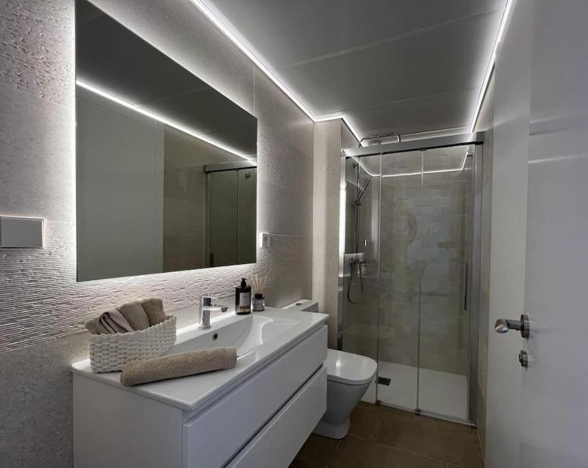 Apartamento 1ª Linea De Playa - Con Piscina Y Parking Playa de Gandia Ngoại thất bức ảnh